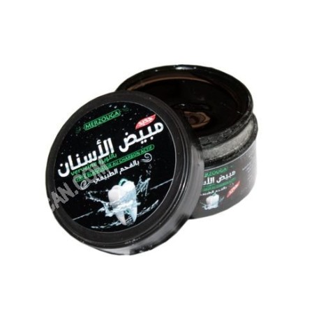 Teeth whitener with natural charcoal